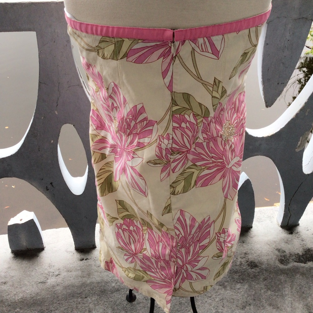 Tommy Hilfiger Strapless Knee High Dress with Front Pockets and Rear Zip - Picture 7 of 16
